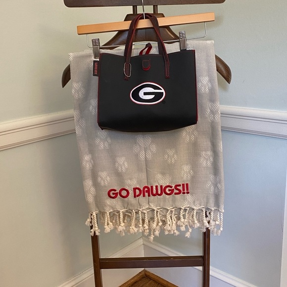 College Football Gameday Outfits Dorm Decor College Essentials Back to School - Picture 8 of 16